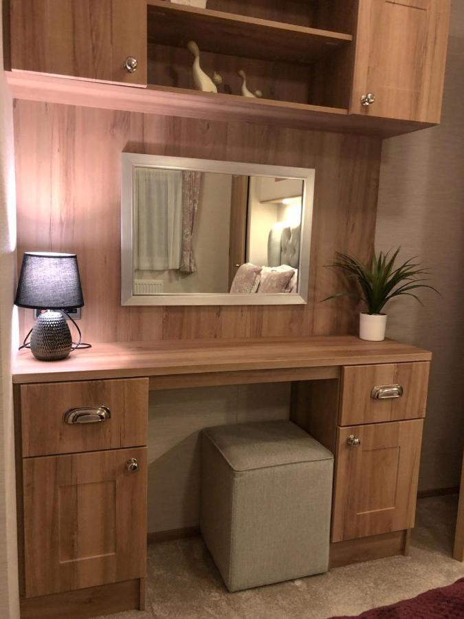Norfolk Caravan Staycation Pet Friendly Belton with Browston Екстер'єр фото