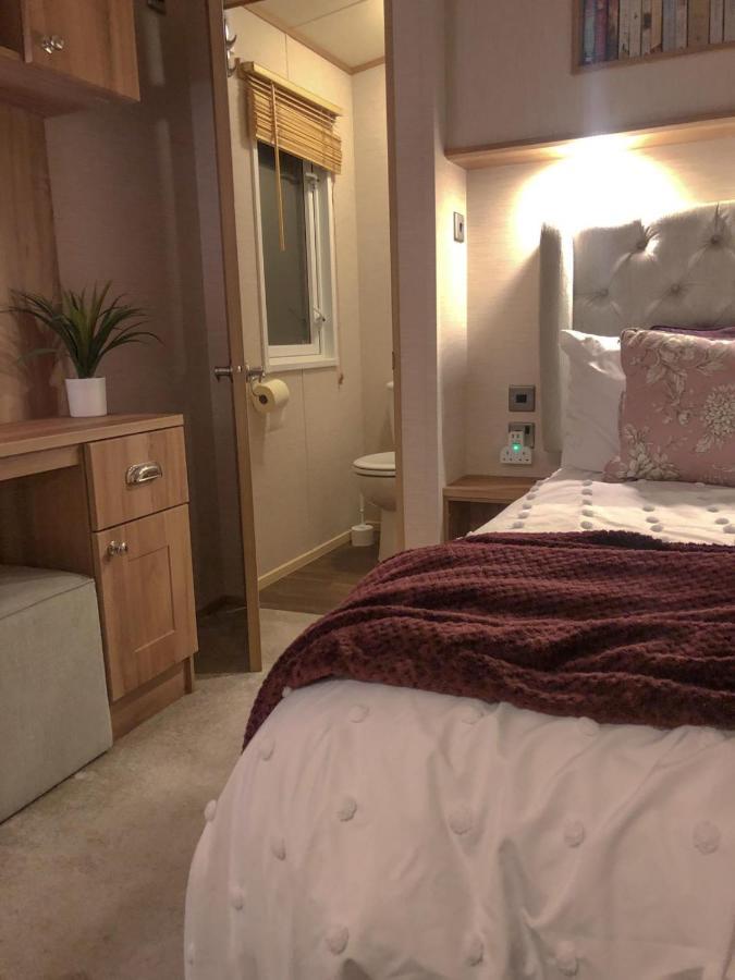 Norfolk Caravan Staycation Pet Friendly Belton with Browston Екстер'єр фото