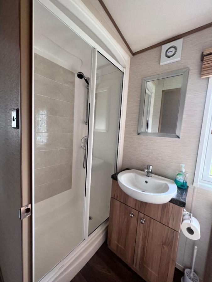 Norfolk Caravan Staycation Pet Friendly Belton with Browston Екстер'єр фото