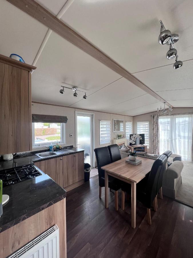 Norfolk Caravan Staycation Pet Friendly Belton with Browston Екстер'єр фото
