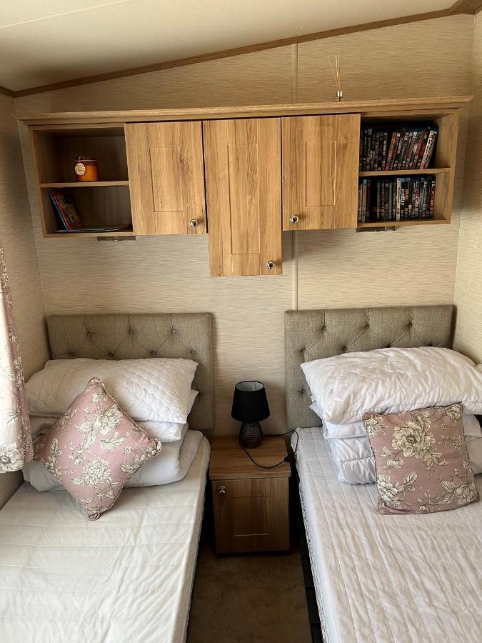 Norfolk Caravan Staycation Pet Friendly Belton with Browston Екстер'єр фото