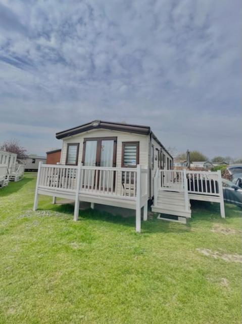 Norfolk Caravan Staycation Pet Friendly Belton with Browston Екстер'єр фото